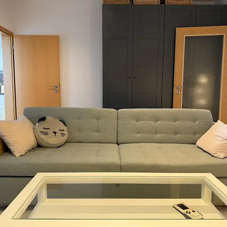 Easy Access Bright 1br With Underground Parking Lejlighed Prag