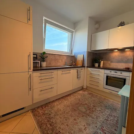 Easy Access Bright 1br With Underground Parking * Prag