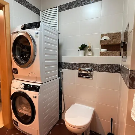 Easy Access Bright 1br With Underground Parking * Prag