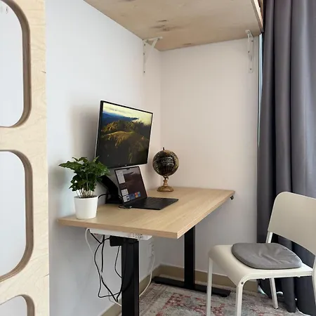 Easy Access Bright 1br With Underground Parking