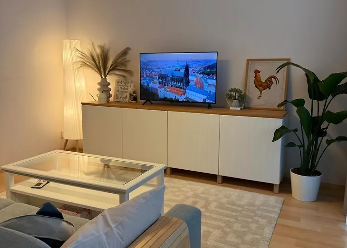 Easy Access Bright 1br With Underground Parking Apartamento Praga